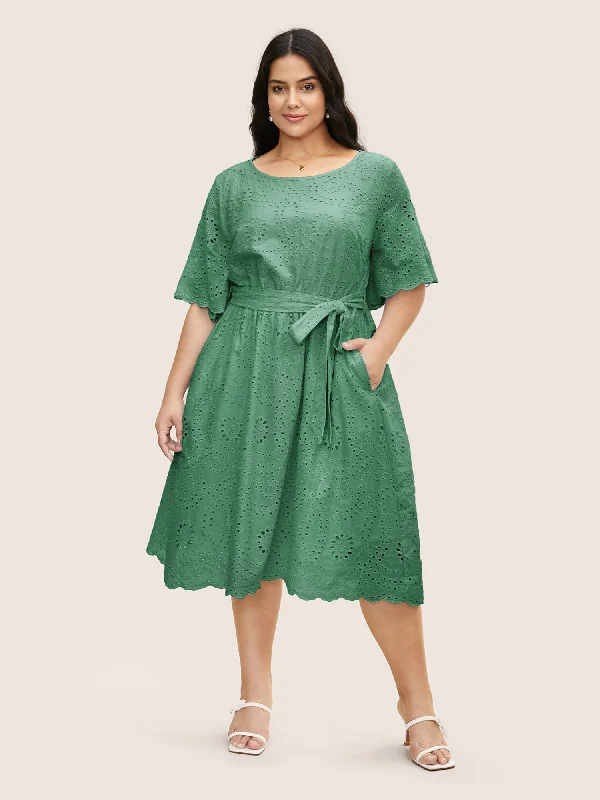 Broderie Anglaise Ruffle Sleeve Ties Dress