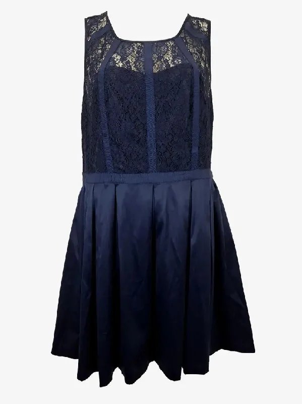 Review Charming Lace Cocktail Midi Dress Size 16